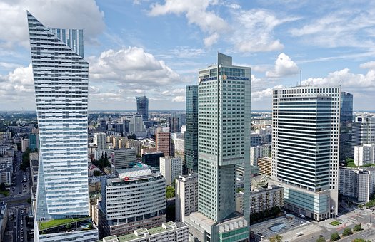 建筑能耗監(jiān)測系統(tǒng)，夏季用電高峰，節(jié)能措施，能源使用情況，數(shù)據(jù)采集，優(yōu)化建議