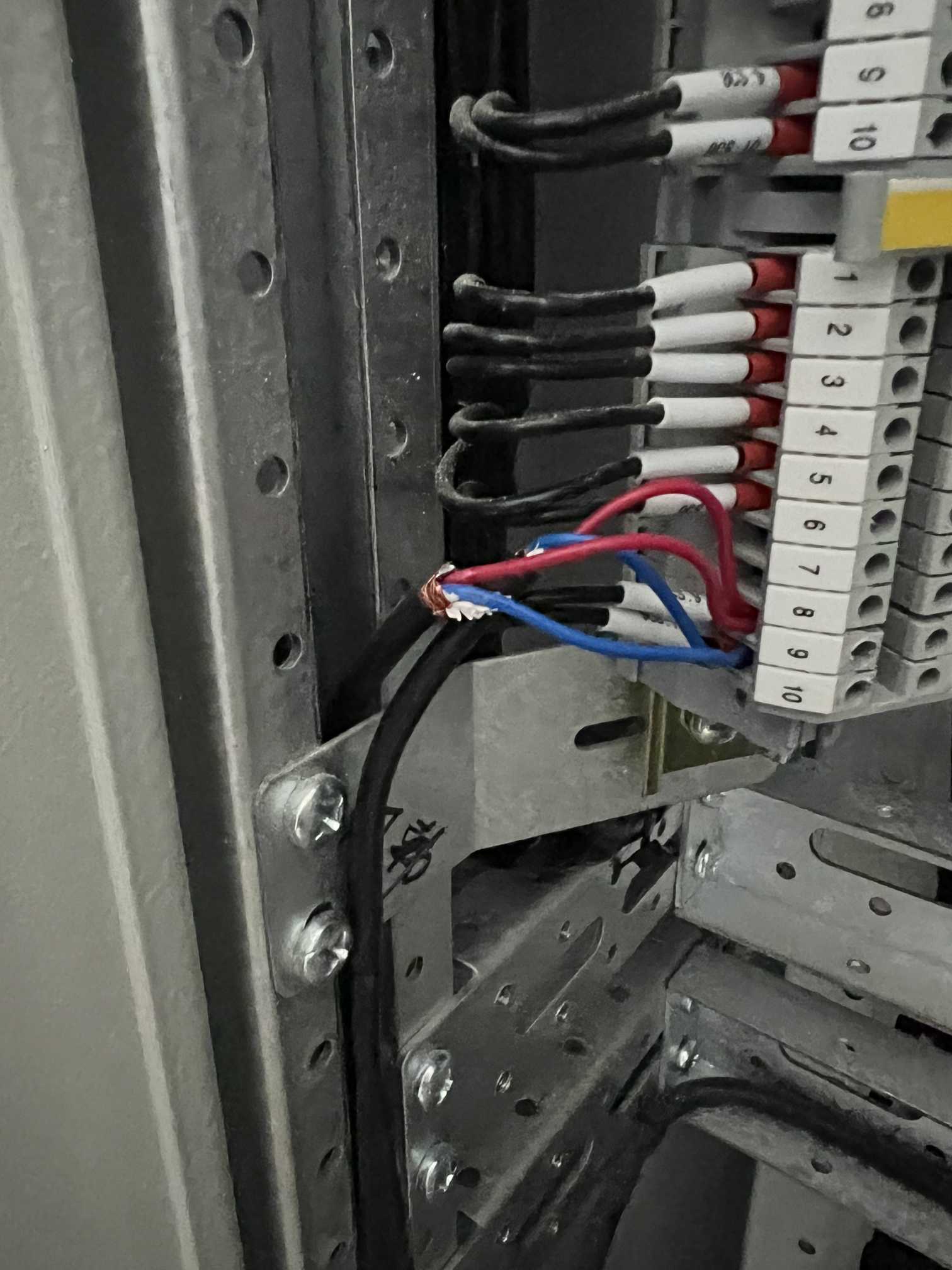 潤(rùn)澤·城市廣場(chǎng)建筑能耗監(jiān)測(cè)系統(tǒng)(圖1) 城市廣場(chǎng)-施工2.jpg