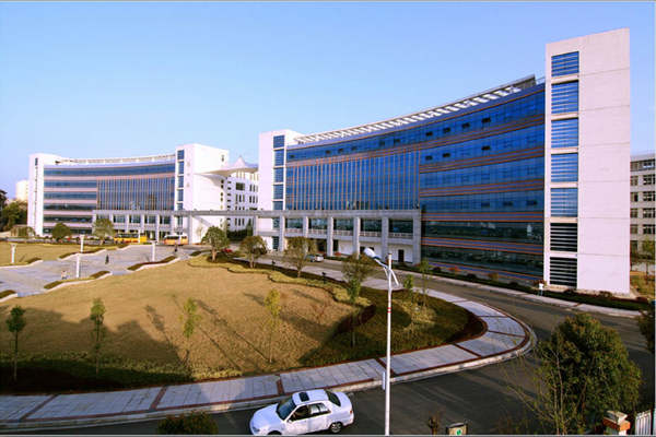 校園能耗監(jiān)測系統(tǒng)硬件結(jié)構(gòu)！(圖1)